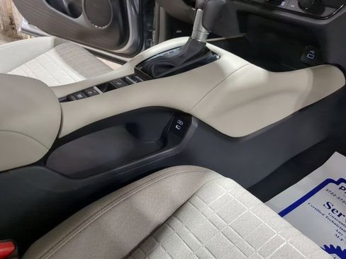 New 2025 Honda HR-V LX image 32