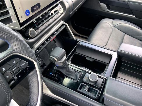 Used 2025 Toyota Tundra Platinum AWD/4WD image 16