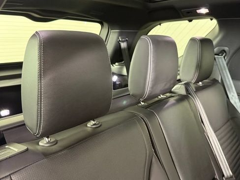 New 2025 Land Rover Discovery S AWD/4WD image 26