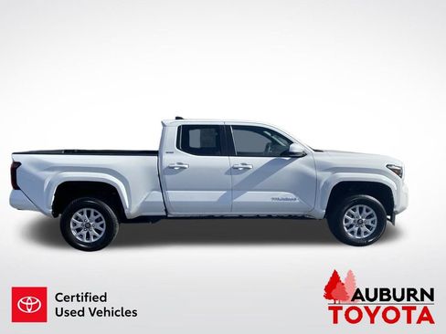 Certified 2024 Toyota Tacoma SR5 AWD/4WD image 9