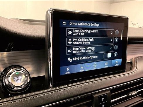 Used 2022 Lincoln Corsair AWD w/ Premium Package image 33