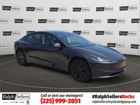 Used 2024 Tesla Model 3 Standard Range RWD image 1
