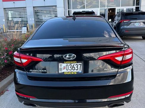 Used 2016 Hyundai Sonata Sport w/ Option Group 1V FWD image 5