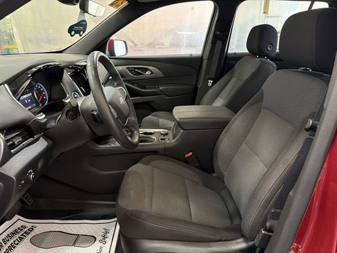 Certified 2023 Chevrolet Traverse LT FWD image 11