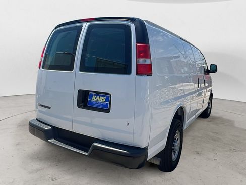 Used 2019 Chevrolet Express 2500 RWD image 6