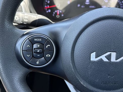 Used 2022 Kia Soul LX w/ Technology Package FWD image 18