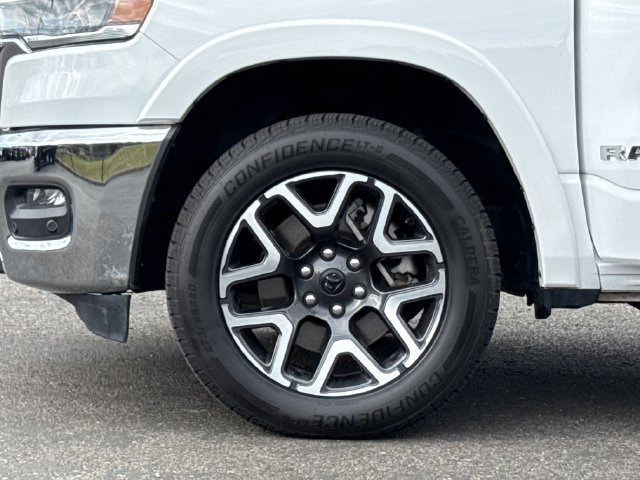 Used 2025 RAM 1500 Laramie AWD/4WD image 7