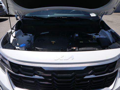 Used 2024 Kia Seltos LX AWD/4WD image 28