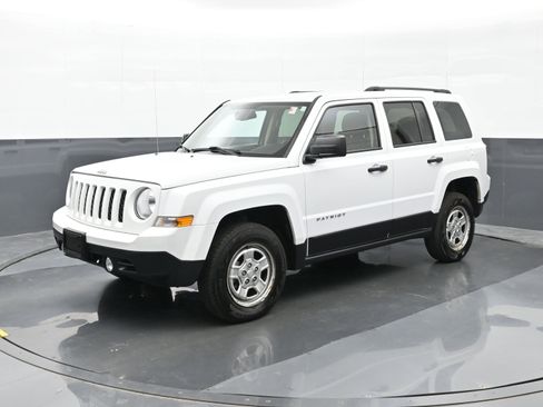 Used 2016 Jeep Patriot Sport AWD/4WD image 8