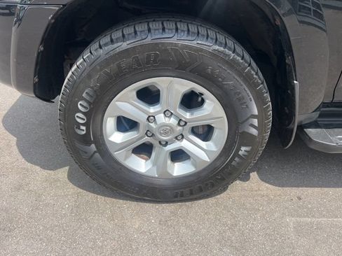 Used 2019 Toyota 4Runner SR5 Premium AWD/4WD image 9