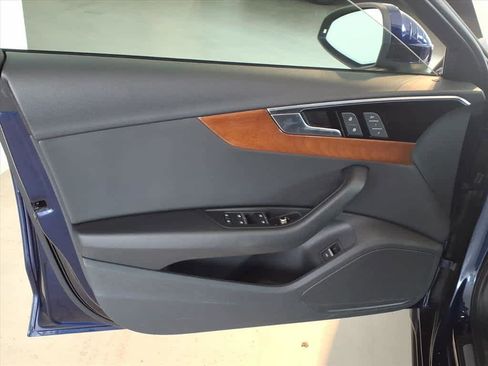 Used 2022 Audi A4 2.0T Premium w/ Convenience Package image 10