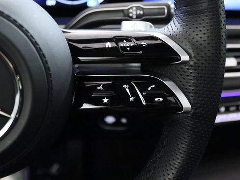 Used 2024 Mercedes-Benz GLS 580 4MATIC image 6