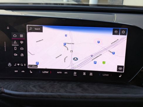 Used 2025 Audi Q5 Premium w/ Convenience Package image 18