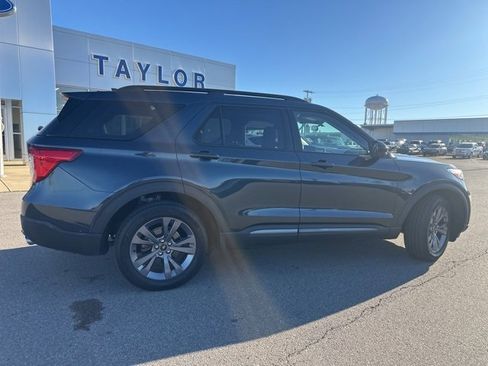 Used 2022 Ford Explorer XLT w/ Equipment Group 202A image 17
