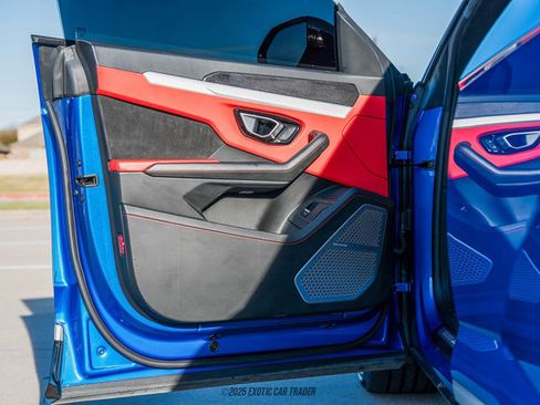 Used 2019 Lamborghini Urus image 40