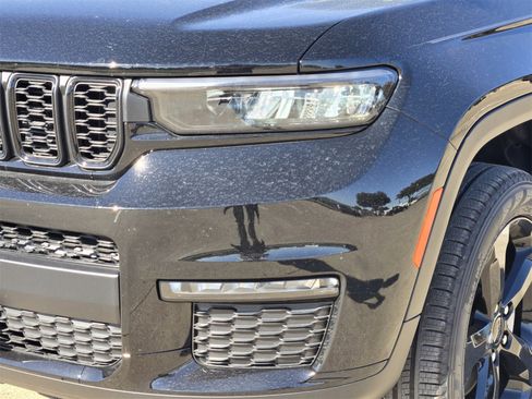 New 2025 Jeep Grand Cherokee L Limited w/ Black Appearance Package image 8