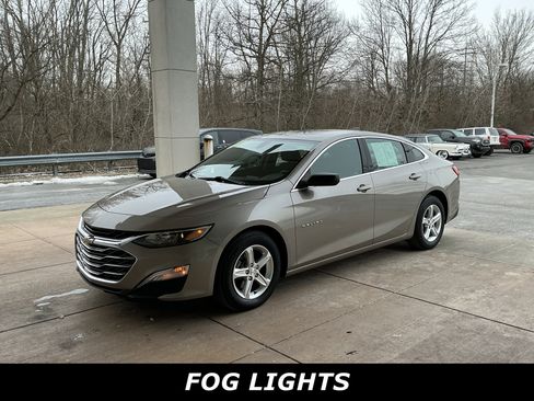 Used 2022 Chevrolet Malibu LS image 3