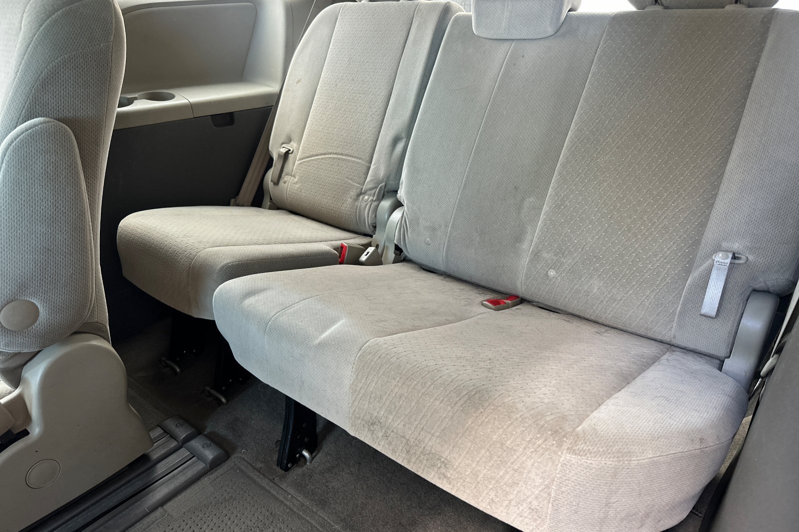 Used 2015 Toyota Sienna LE FWD image 18