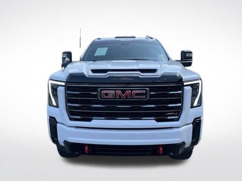 Used 2025 GMC Sierra 2500 AT4 w/ AT4 Premium Plus Package AWD/4WD image 2