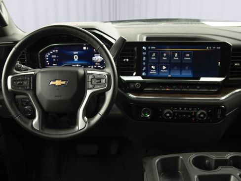 Used 2023 Chevrolet Silverado 1500 LT AWD/4WD image 3