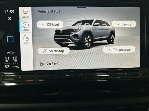 Used 2025 Volkswagen Atlas Cross Sport SE image 32