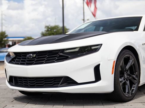 Used 2021 Chevrolet Camaro LT w/ Technology Package RWD image 6
