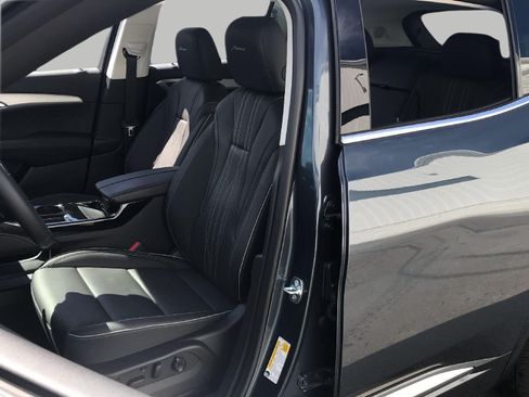 Used 2026 Buick Envision Avenir AWD/4WD image 16