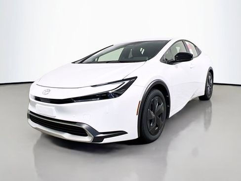 New 2026 Toyota Prius Plug-In Hybrid image 7