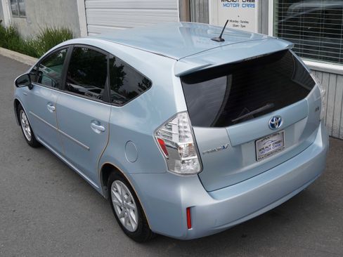 Used 2012 Toyota Prius V Three FWD image 17