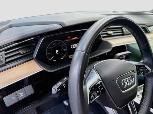 Certified 2024 Audi Q8 e-tron Premium AWD/4WD image 8