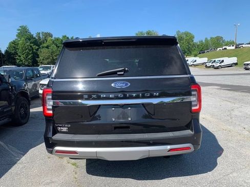Used 2023 Ford Expedition Limited AWD/4WD image 5