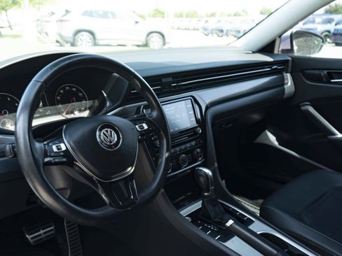 Used 2020 Volkswagen Passat 2.0T R-Line FWD image 15