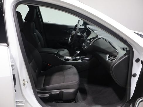 Used 2023 Chevrolet Malibu LT FWD image 22