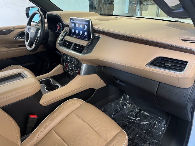 Used 2021 Chevrolet Tahoe Premier w/ Premium Package AWD/4WD image 39