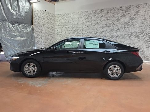 New 2026 Hyundai Elantra SE image 4