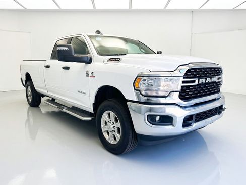 Used 2024 RAM 3500 Big Horn AWD/4WD image 3