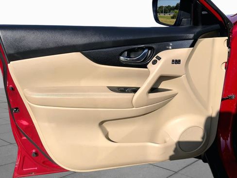 Used 2017 Nissan Rogue SL w/ SL Premium Package FWD image 21