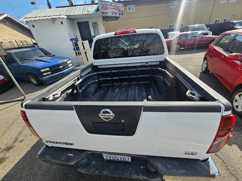 Used 2005 Nissan Frontier SE image 6