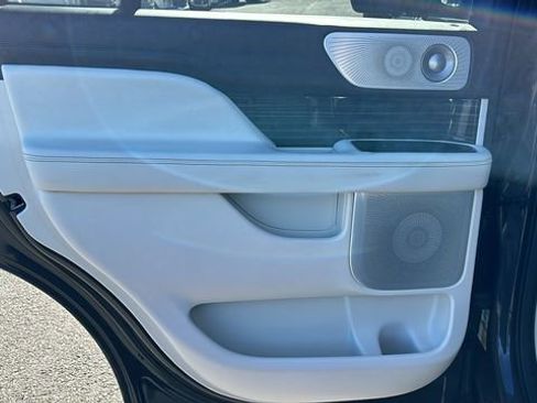 Used 2023 Lincoln Navigator Black Label image 15