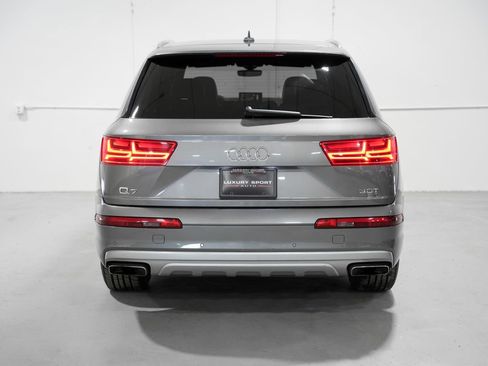 Used 2017 Audi Q7 3.0T Premium Plus w/ Premium Plus Package AWD/4WD image 4