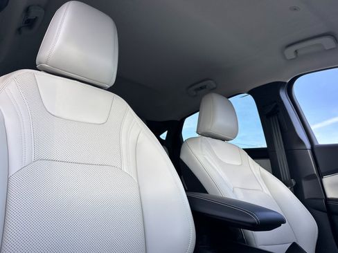 Used 2025 Ford Mustang Mach-E Premium image 16