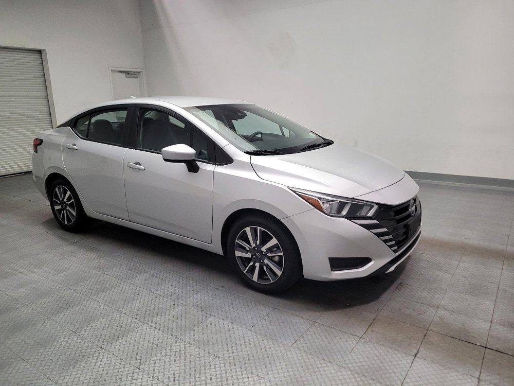 Used 2023 Nissan Versa SV FWD image 11