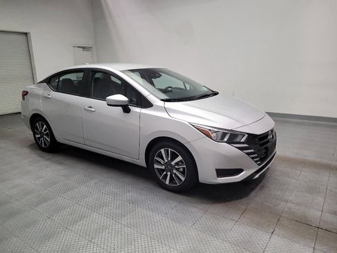Used 2023 Nissan Versa SV FWD image 11