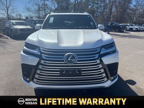 Used 2023 Lexus LX 600 4WD w/ Accessory Package (Z1) image 10