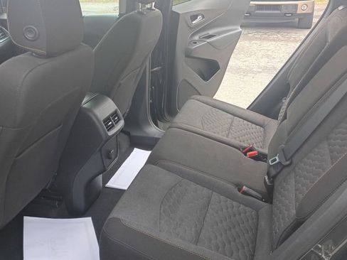Used 2018 Chevrolet Equinox LT image 9