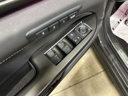 Used 2025 Lexus NX 350h AWD w/ Luxury Package image 15