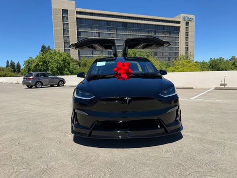 Used 2024 Tesla Model X AWD/4WD image 4