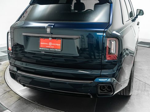 Used 2025 Rolls-Royce Cullinan Black Badge AWD/4WD image 48