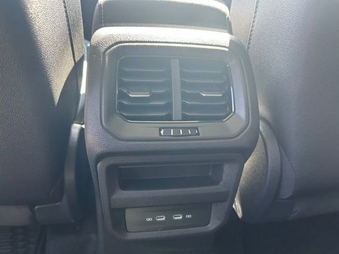 New 2026 Volkswagen Taos SE image 38