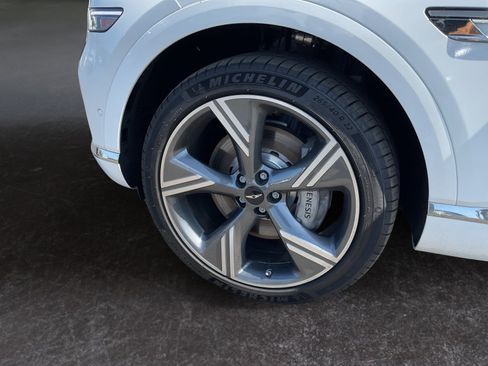 Used 2025 Genesis GV80 3.5T Prestige AWD/4WD image 9